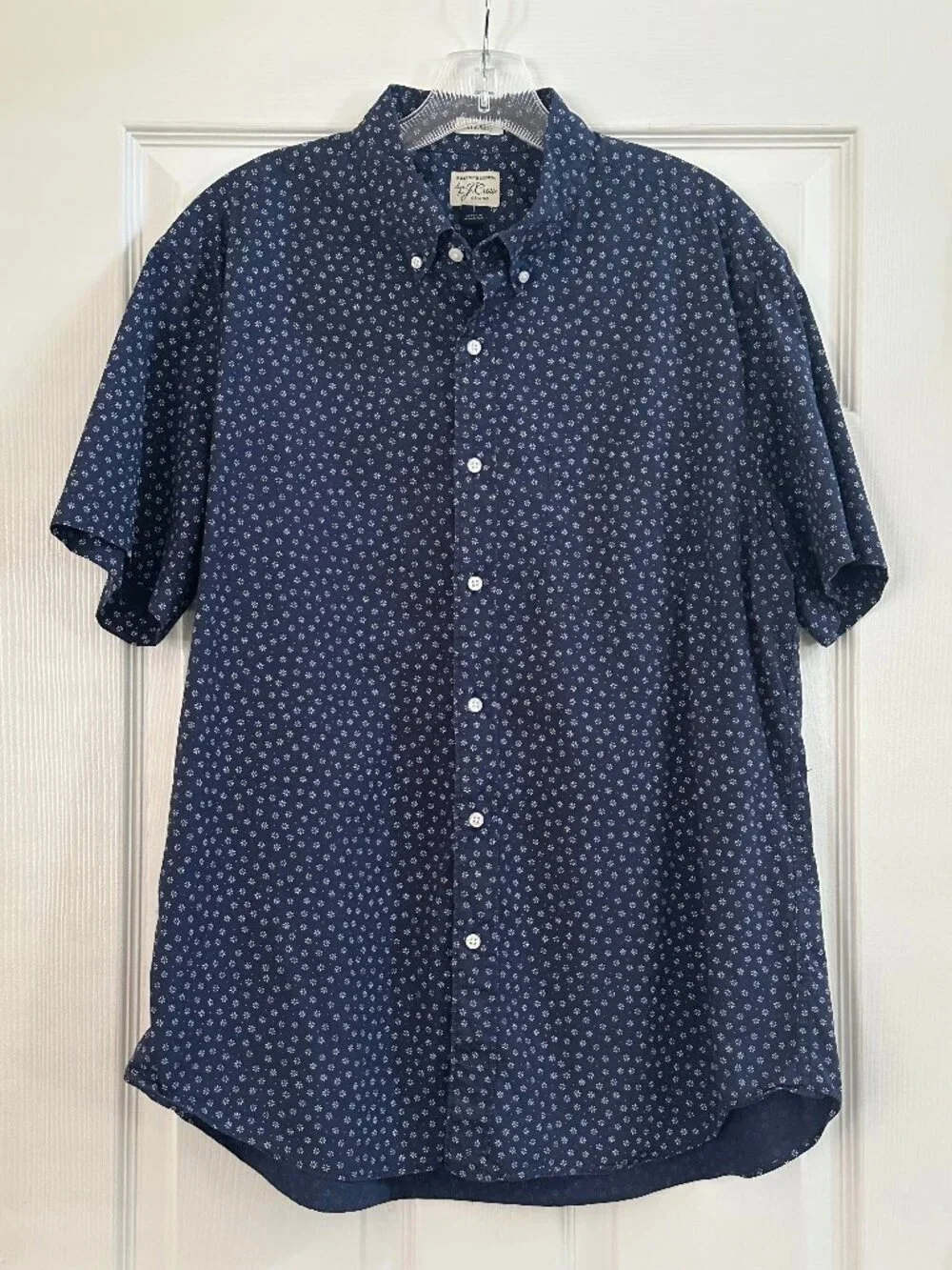 J.Crew Men’s Navy Blue Floral Cotton Poplin Short Sleeve Shirt- LARGE